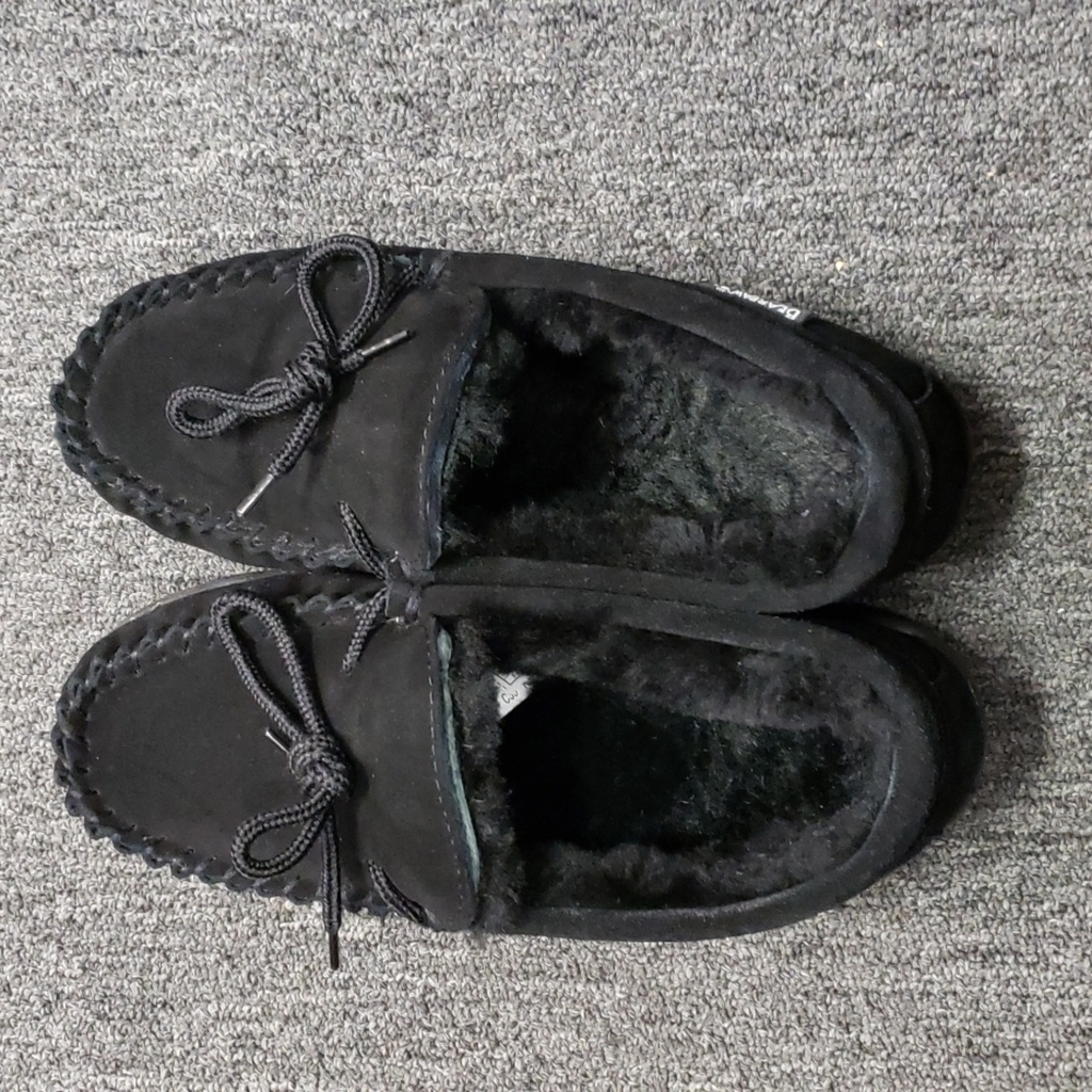 Bearpaw slippers black size 9, not worn